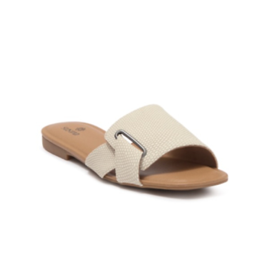 SUSINA Claudia Flat Sandal In Ivory